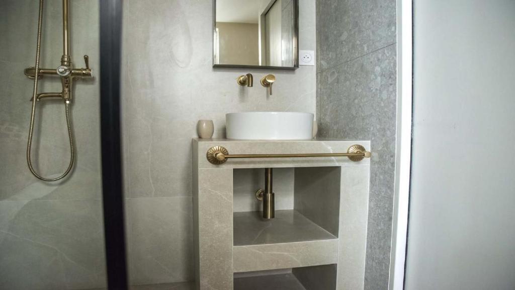 Studio A 15 A Proximite Tour Eiffel Appartement *